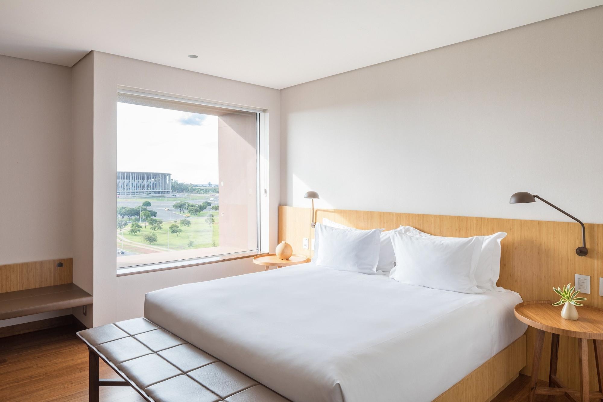 Hotel B
