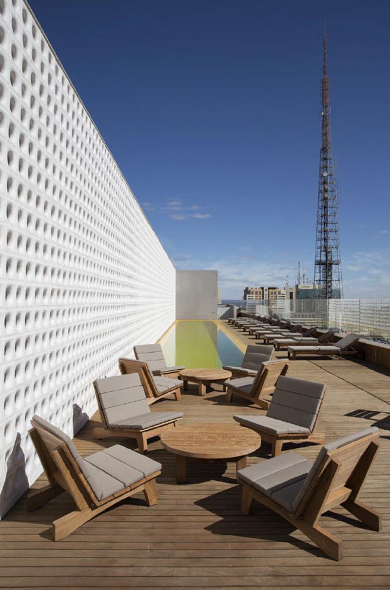 Hotel B